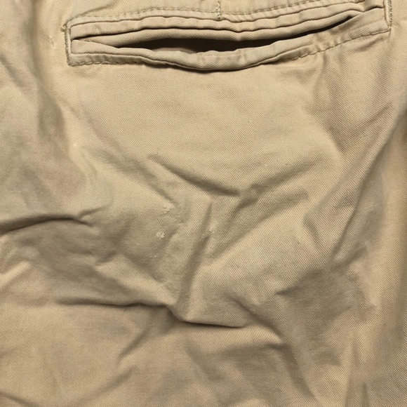 American Eagle Khaki Shorts - Picture 4 of 5